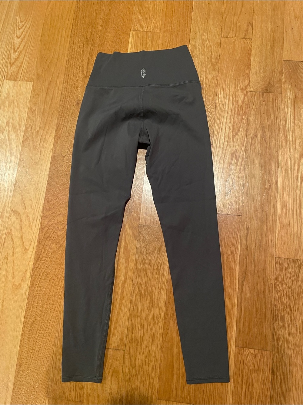 Free Movement Women’s olive Leggings XS - Picture 2 of 3